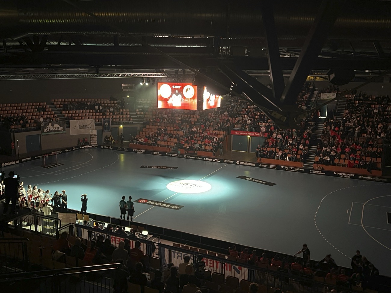 Final4 in Zwickau in 2026 - tolle Atmosphäre rund um den Floorball Pokal. Foto: Martin Paff/Floorball-facts.de